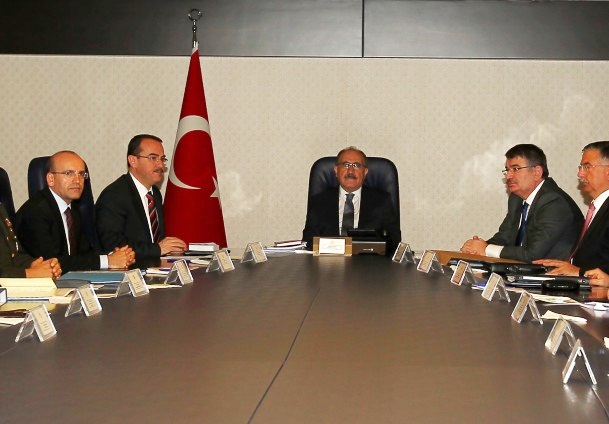Başbakanlık'ta 3 saat terör toplantısı