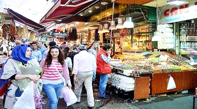 Yoksulluk oranı düştü