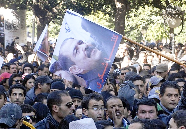 Siyasi analistlerden kaos uyarısı