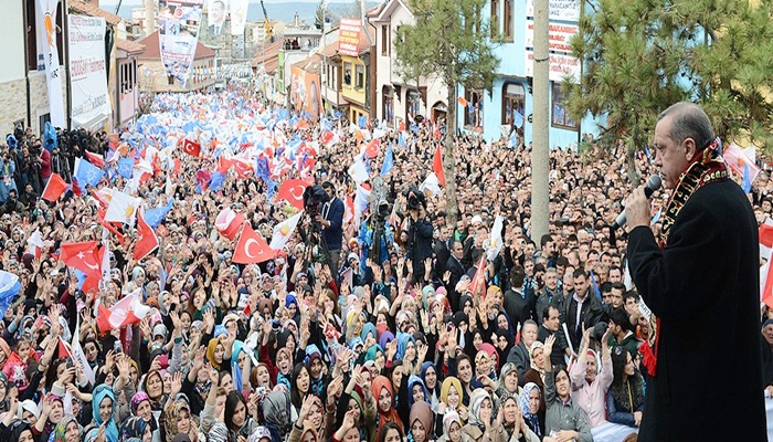 Büyükerşen kendi matbaasında bastı