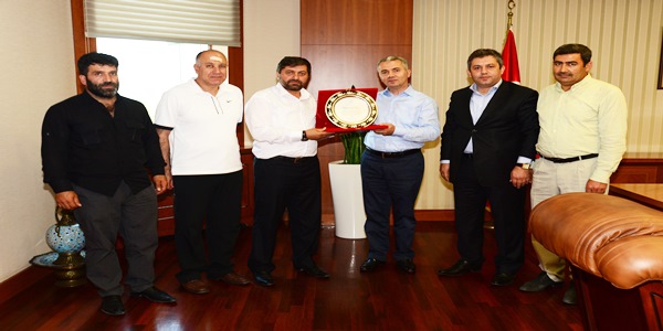 Semerkand Vakfı, Başkan Uzun'u ziyaret etti