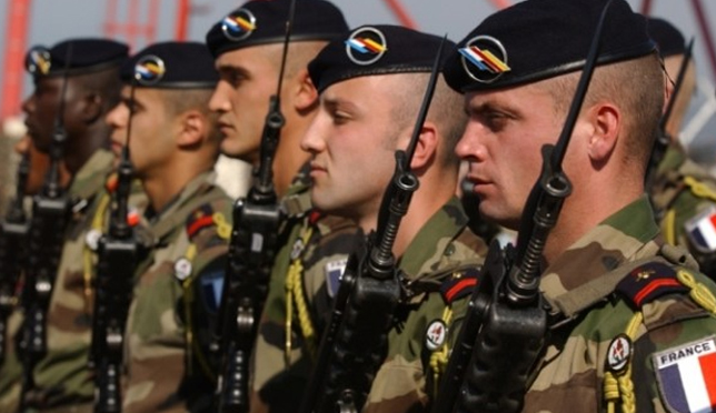 Fransa Mali'de işgale resmen başladı...