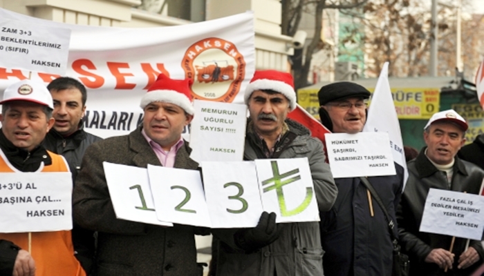 Memurlar, 2014 yılına girmeme eylemi yaptı