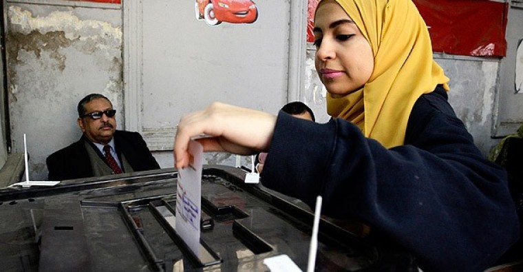 Mısır halkı referandum için sandık başında