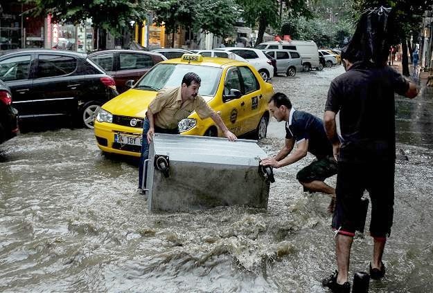 İstanbul'da temmuz ortasında şiddetli yağış