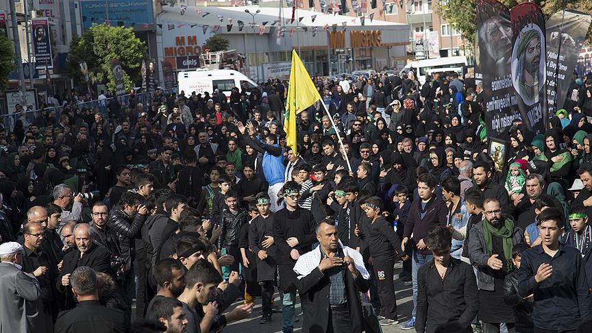Iğdır'da Aşure Günü için binlerce vatandaş yürüyor