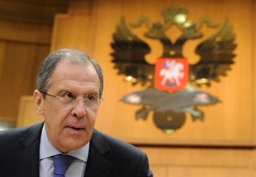 Lavrov: Esed'i devirmek için muhalefet yanlış yol tercih ediyor