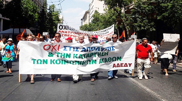 Yunanistan'da gece yarısı acil toplantı