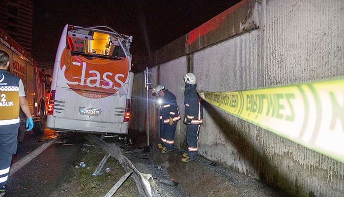 İstanbul Otogarı girişinde kaza: 1 ölü, 2 yaralı