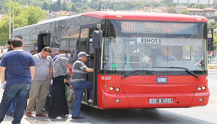 İzmir'de toplu ulaşımda "kağıt bilet" dönemi