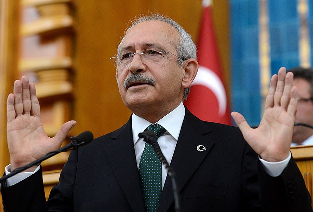 Ne zamandan beri siyasetçilerin işi