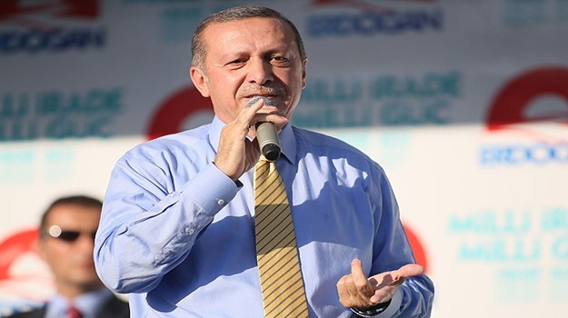 Salon sosyeteleriyle bu ülke yönetilmez