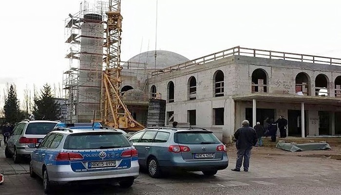 Almanya 2015'te "aşırı sağla mücadele" sınavı verecek