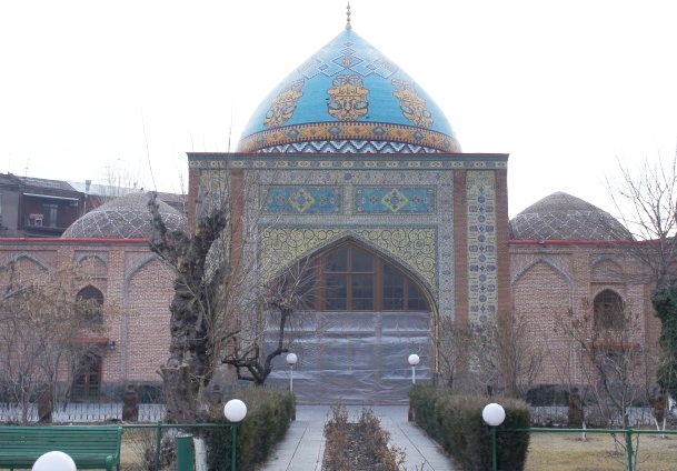 3 kez yakılan cami hala ayakta
