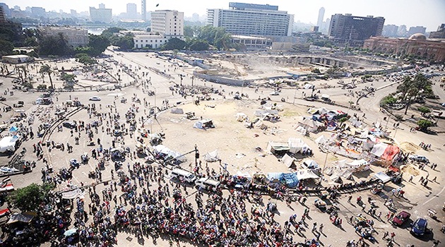 Tahrir Meydanı yarına hazırlanıyor