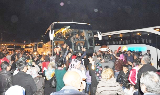 AŞTİ'de asker uğurlama izdihamı