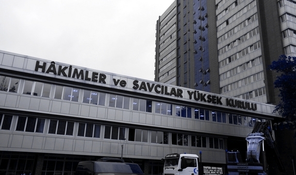 HSYK'da görevi sona eren 270 idari personelden 238'i tekrar görevlendirildi