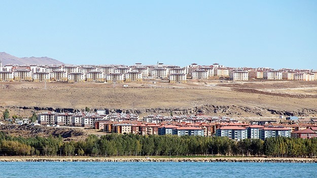 Van yeniden inşa edildi