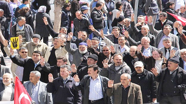 Mısır'da 528 kişinin idam kararına karşı küresel kampanya