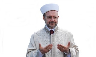 Mehmet Görmez'in Miraç mesajı: Allah'ım bizi şiddet ve tefrikadan koru