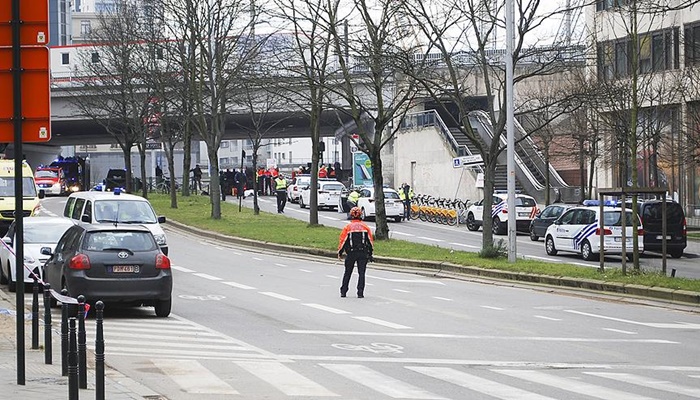 Brüksel'de metro istasyonunda da patlama meydana geldi