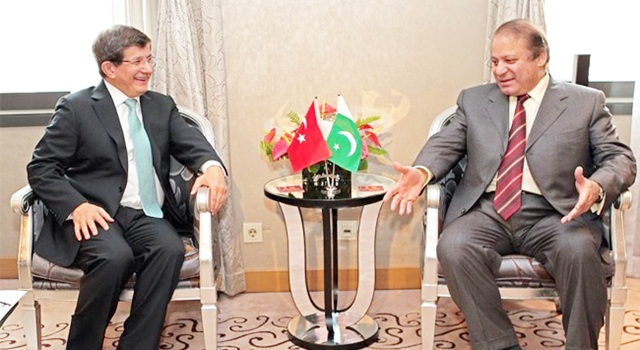 Davutoğlu, Şerif ile görüştü