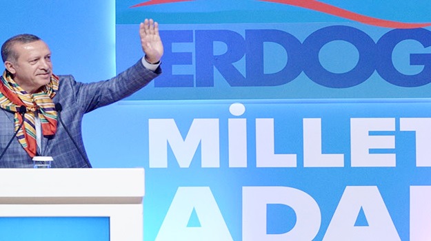 Türkmenlerin iç siyaset malzemesi yapılması tehlikeli