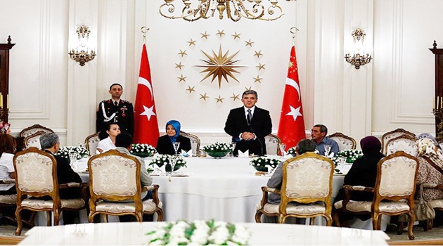 Gül'den şehit yakınları ve gazilere iftar