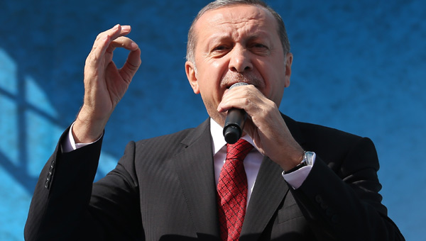 Cumhurbaşkanı Erdoğan milleti meydanlara davet etti