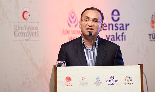 Bozdağ: 'Darbecilerin yaptığı anayasayı parlamento yapamadı' diyecekler