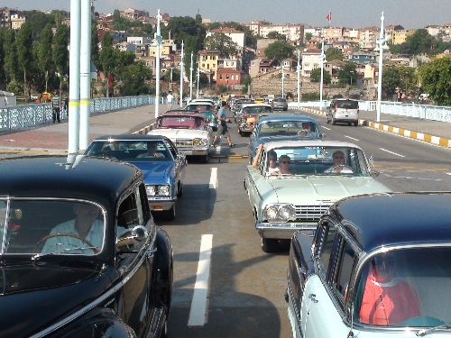 İstanbul trafiğine 'klasik' protesto