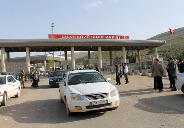 Suriyeli general Türkiye'ye sığındı