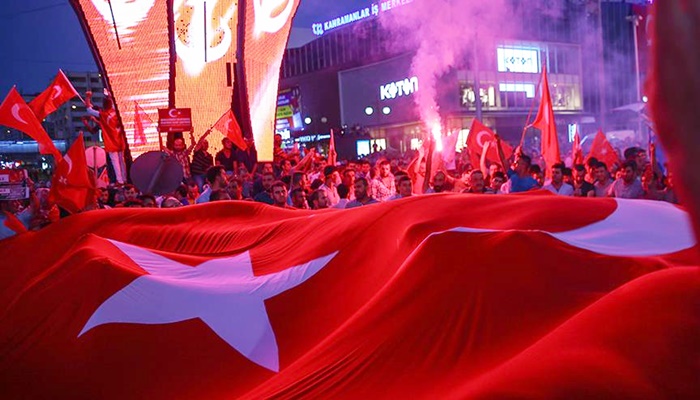 Millet meydanlarda