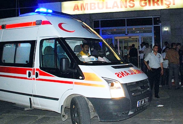 Yazar Şule Yüksel Şenler hastaneye kaldırıldı
