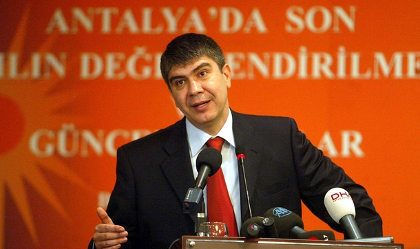 AK Parti'nin Antalya adayı Menderes Türel