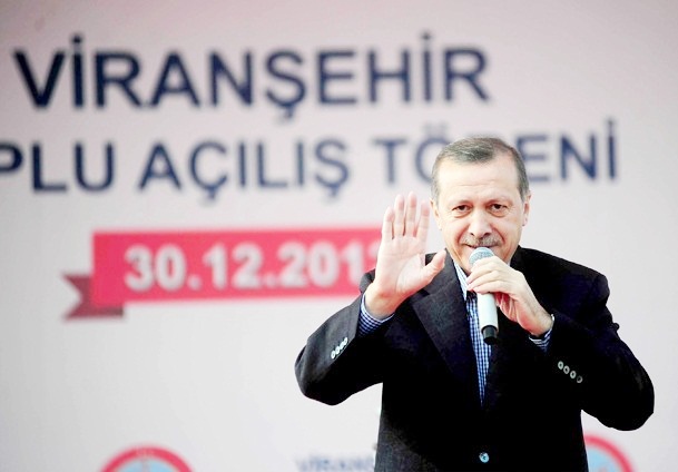Biz yaradandan ötürü seviyoruz