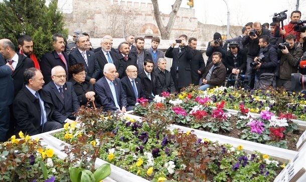 Necmettin Erbakan mezarı başında anıldı