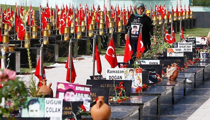 Soma şehitleri anılıyor