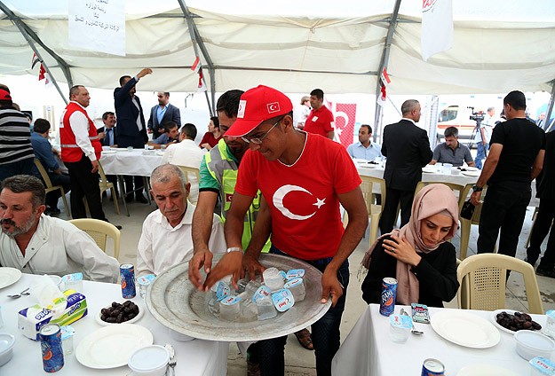 TİKA Kerkük'teki Türkmen sığınmacılara iftar verdi