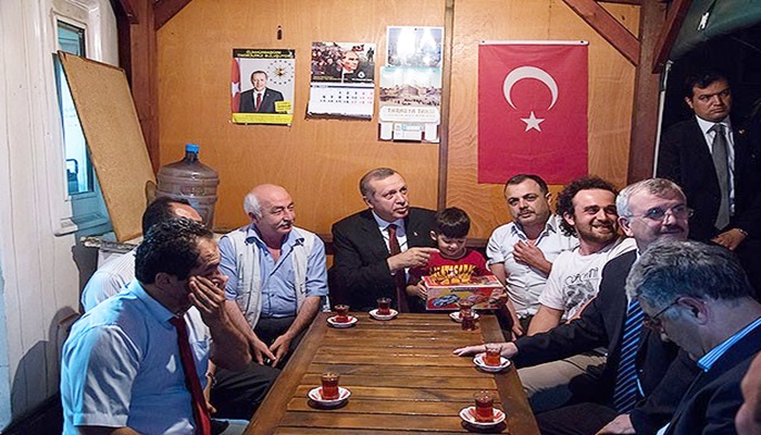 Cumhurbaşkanı Erdoğan'dan taksicilere ziyaret