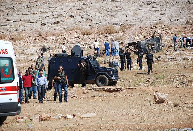 Mardin'de terör saldırısı: 4 polis şehit