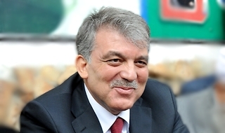 Cumhursaşkanı Gül, kulak operasyonu geçirdi
