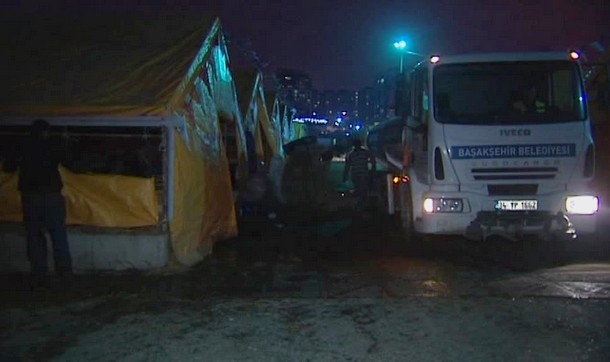 Başakşehir'de, akıma kapılan kurbanlıklar telef oldu