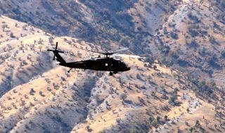 Teröristler askeri helikoptere ateş açtı: Can kaybı yok