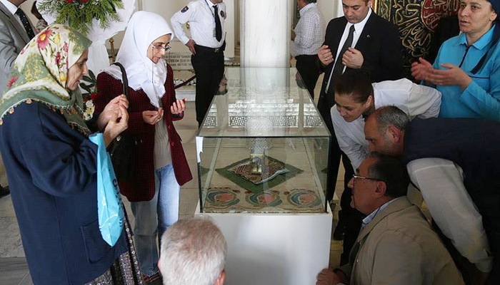 Etnografya Müzesi'nde Sakal-ı Şerif sergisi açıldı