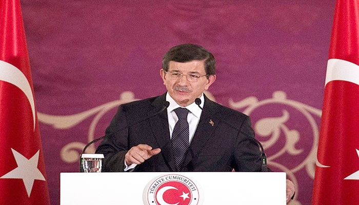 Karşısında önce biz dururuz