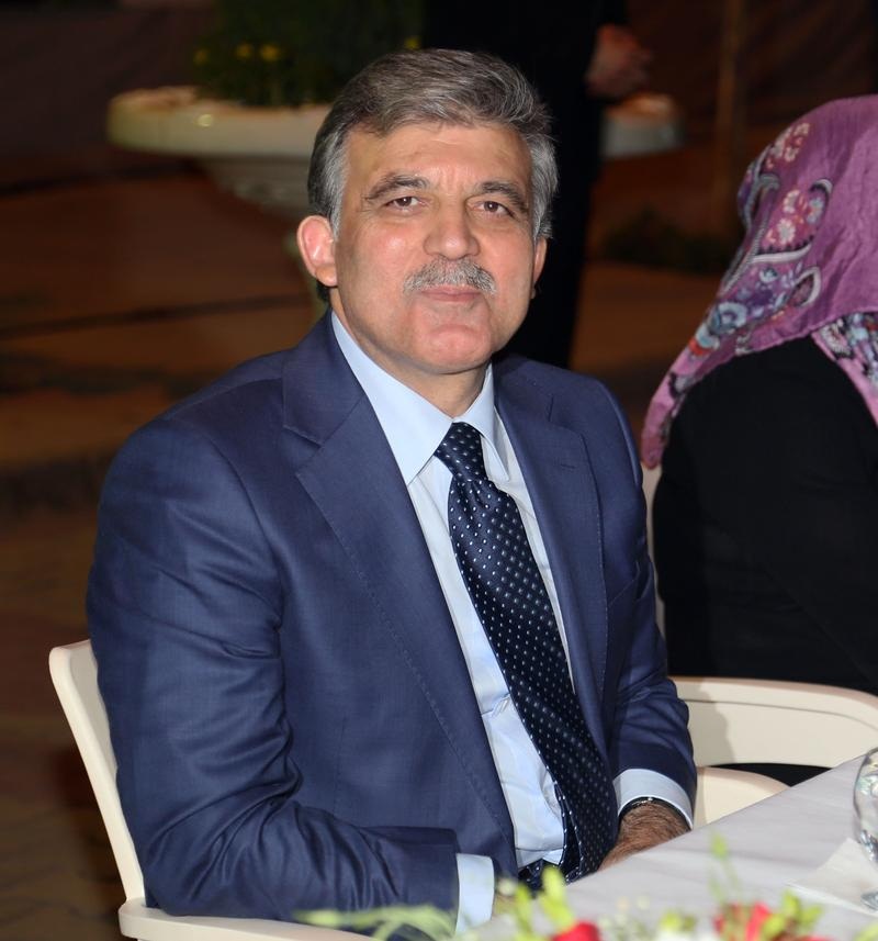 Gül sığınmacılarla iftar yaptı