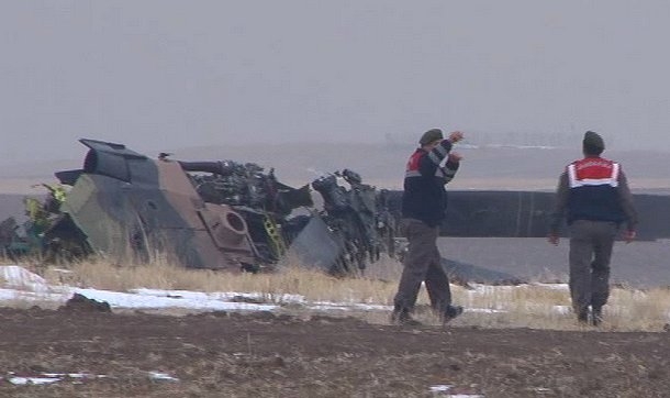 Ankara'da askeri helikopter düştü: 4 şehit