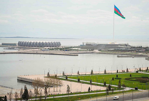 Azerbaycan "kemer sıkıyor"