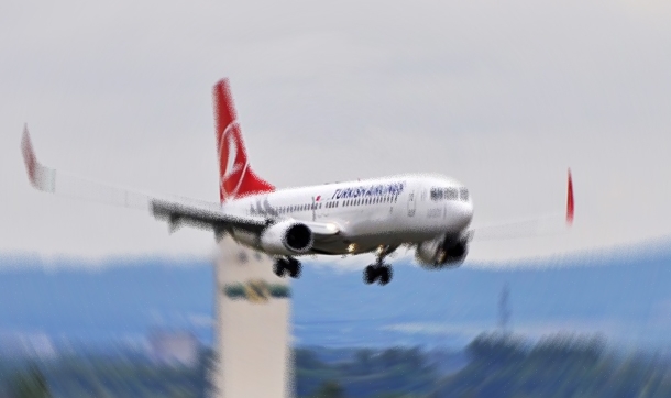THY uçağında bomba paniği
